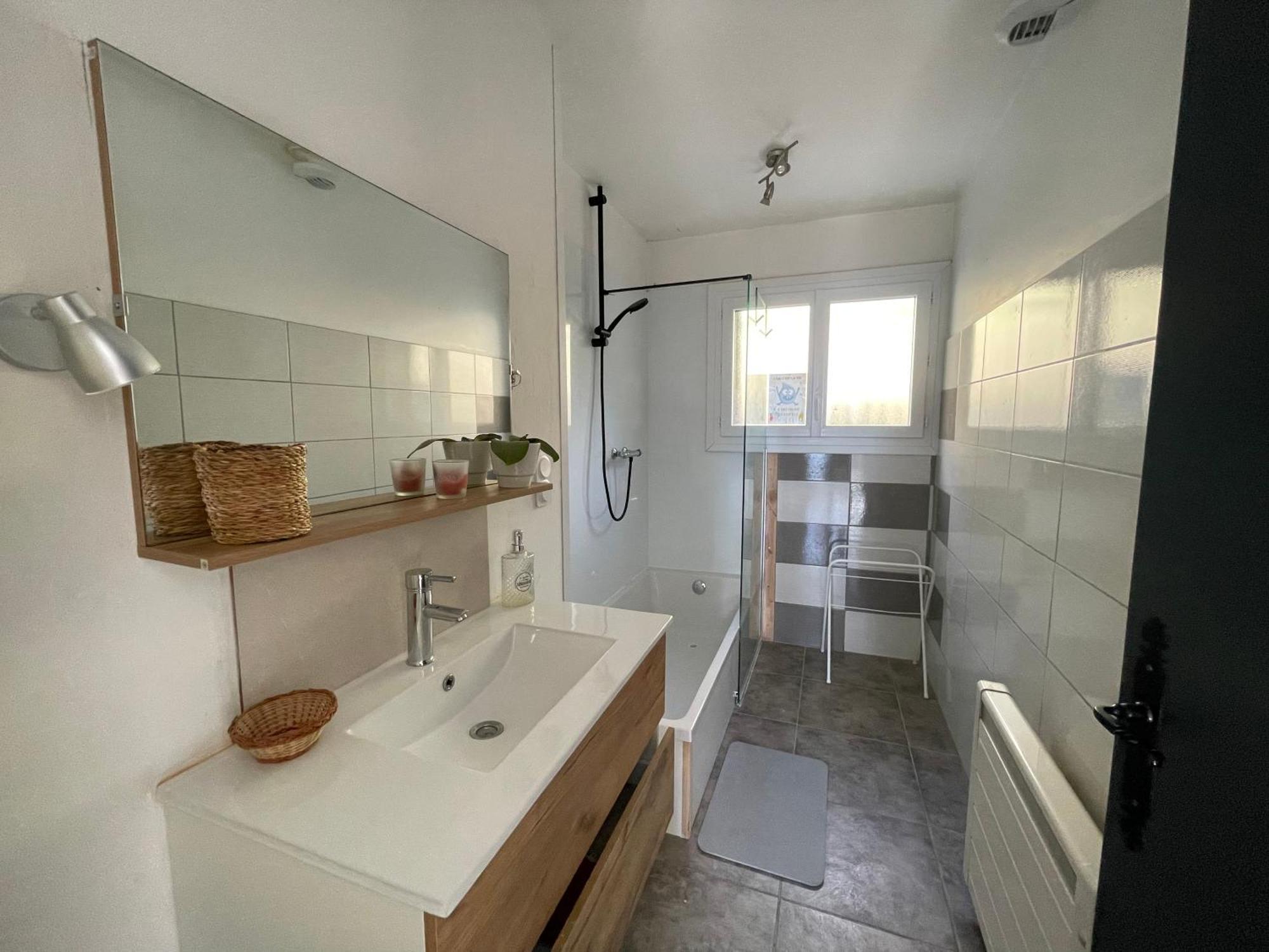 Petit Logement Cosy Dans Maison Au Calme Verrens-Arvey エクステリア 写真